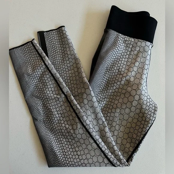 NWOT.  Christian Lacroix X- Ultracor Leggings Size Small - Picture 4 of 13